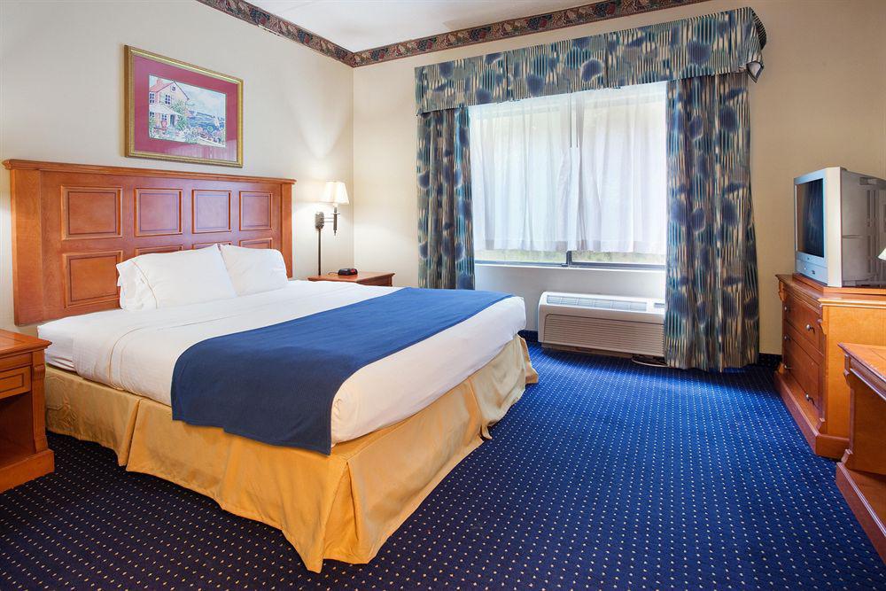 Savannah Gateway Hotel & Suites Georgetown Phòng bức ảnh