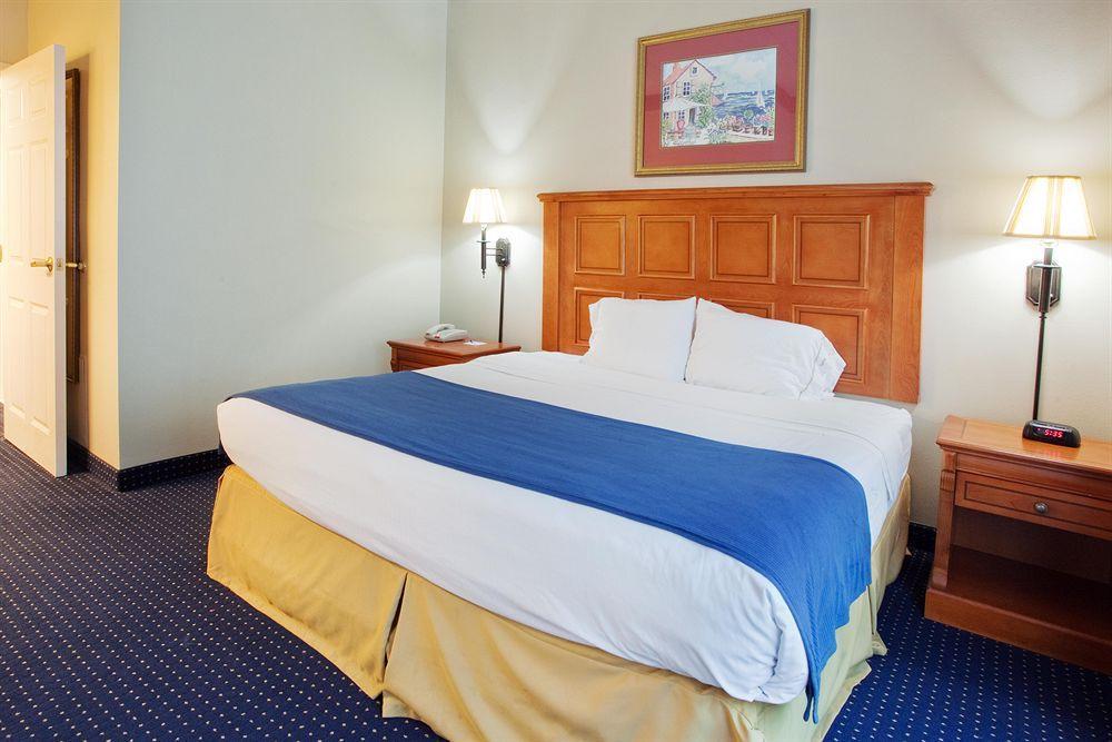 Savannah Gateway Hotel & Suites Georgetown Phòng bức ảnh